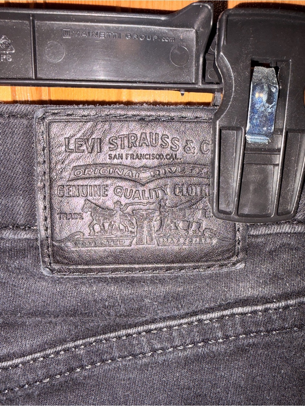 Levi’s Mile High Black Skinny Jeans - Picture 5 of 6